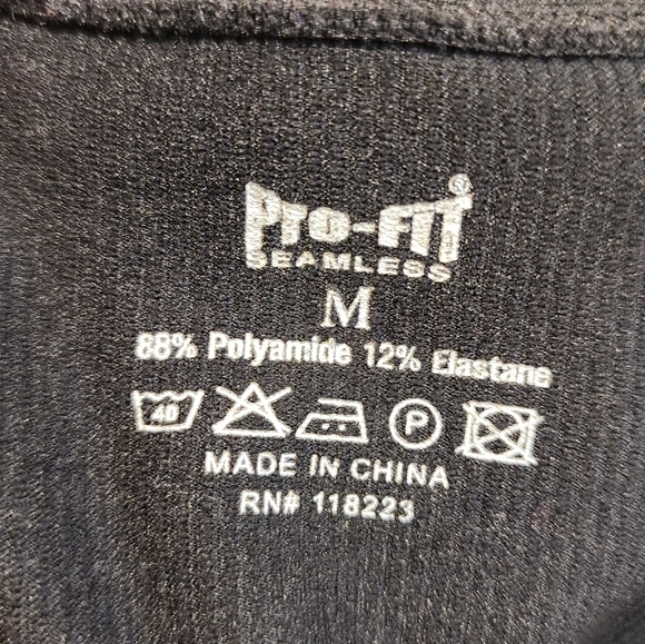 Pro-Fit Women's Black Athletic Crop Top Sport Bra size M - Picture 2 of 7